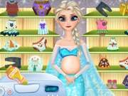 Pregnant Elsa Washing Clothes